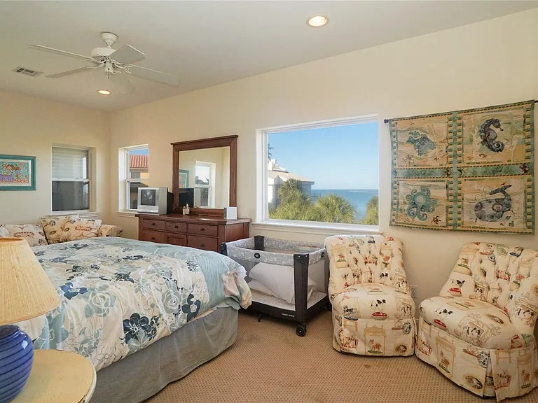 16619 Bayfront Dr — Photo 26