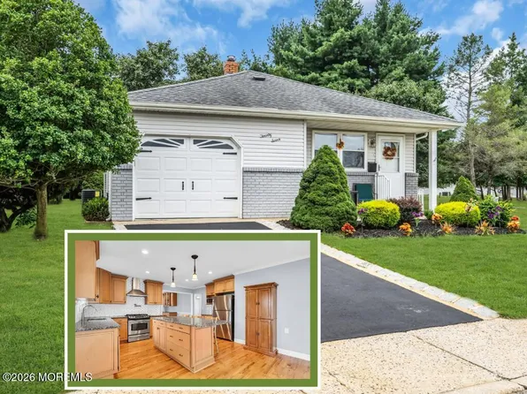 27 Bolans Court, Toms River, NJ 08757