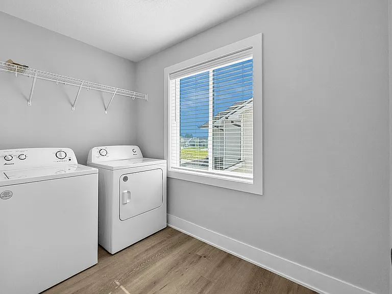 Van Meter Townhomes — Photo 15