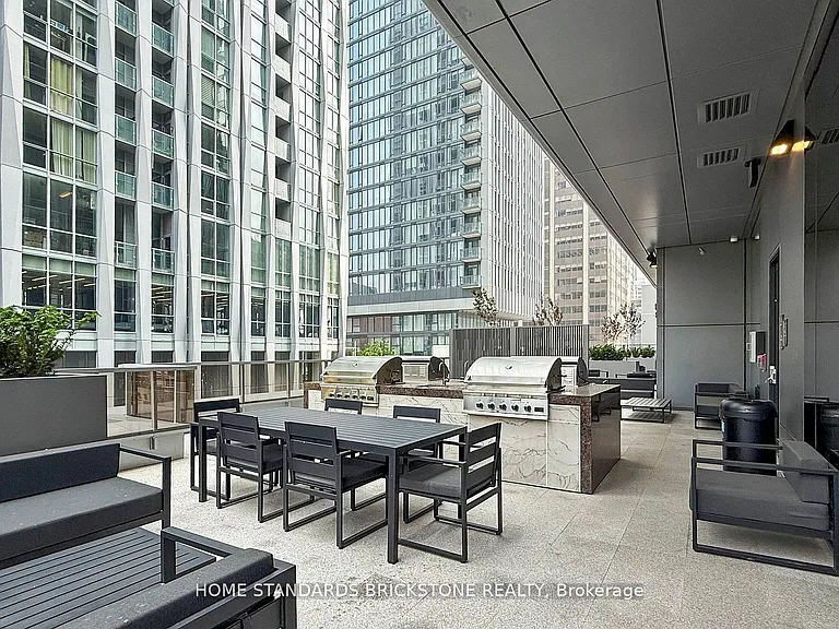 11 Yorkville Ave #6305 — Photo 37