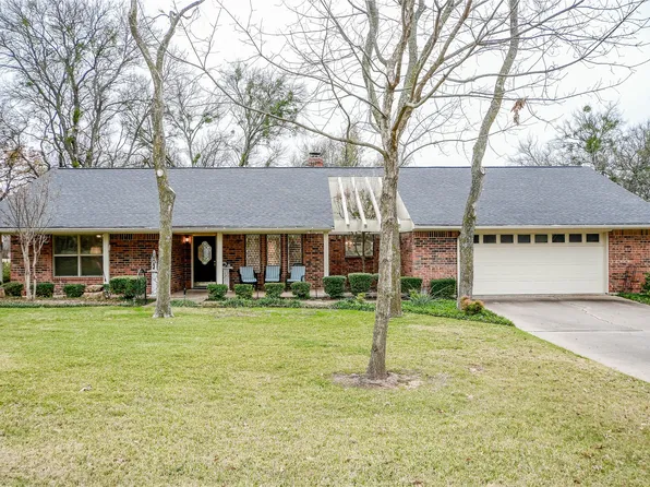 4009 Fairway Dr, Granbury, TX 76049