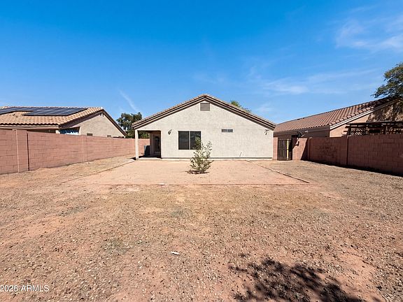 5th image of 2059 N ST FRANCIS Place
