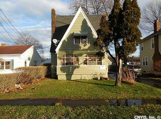 2219 Valley Dr, Syracuse, NY 13207