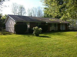 27 Kenwick Dr, Rochester, NY 14623