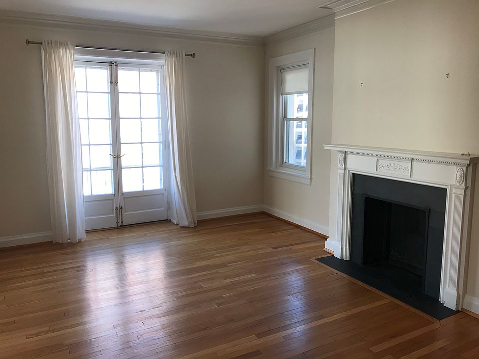 Living Room view to balcony