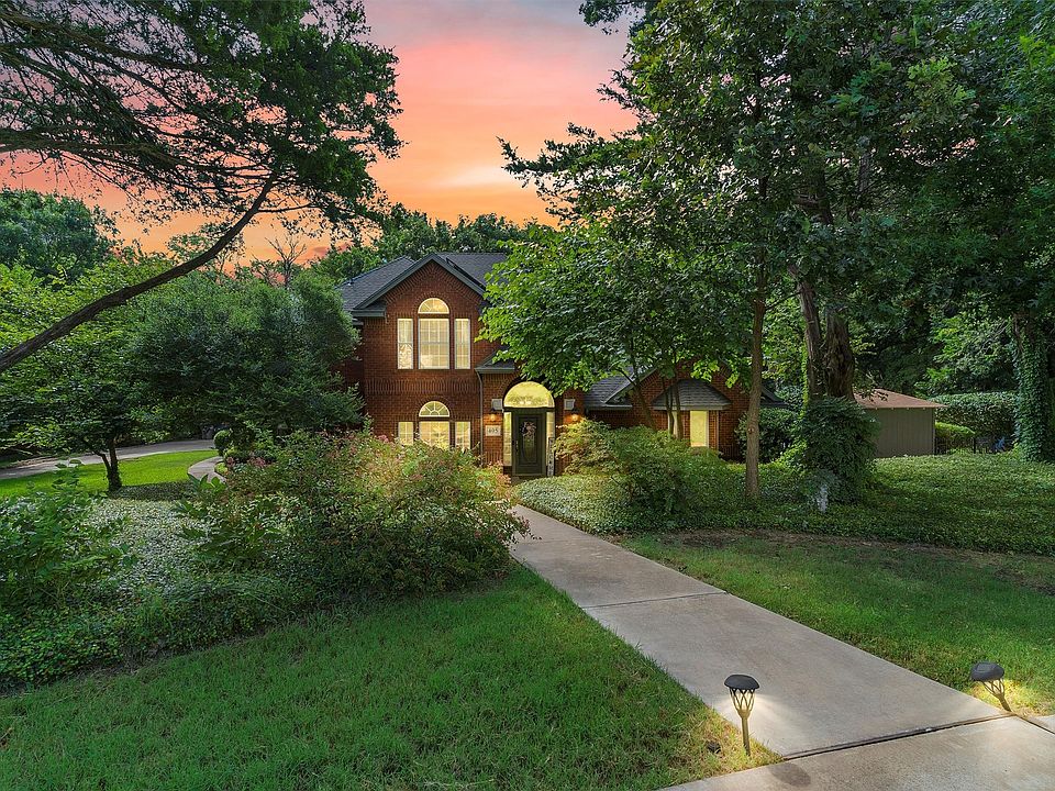 1st image of 405 Ovilla Oaks Dr