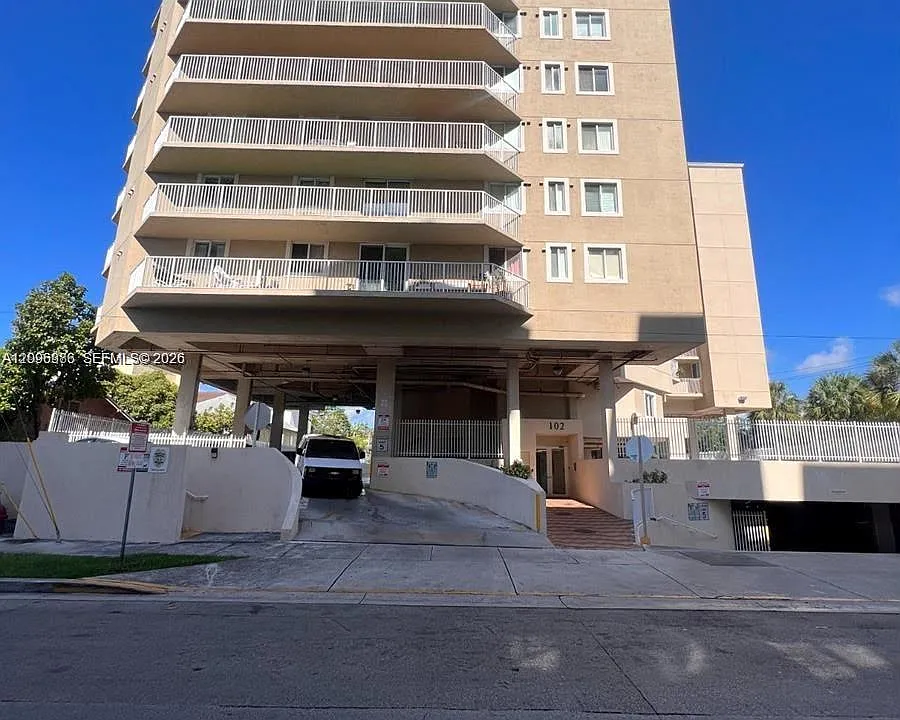 102 SW 6th Ave #507