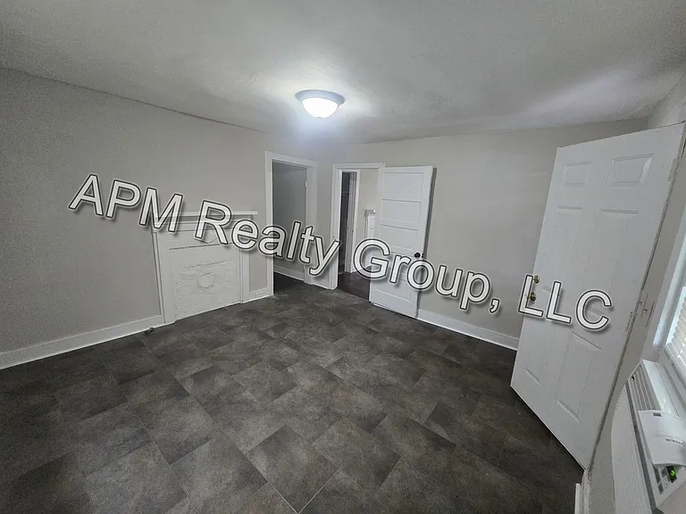 1215 King St — Photo 8