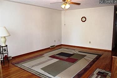 3rd image of 1821 W 41st St