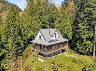 1438 Oyster Creek Ln, Bow, WA 98232