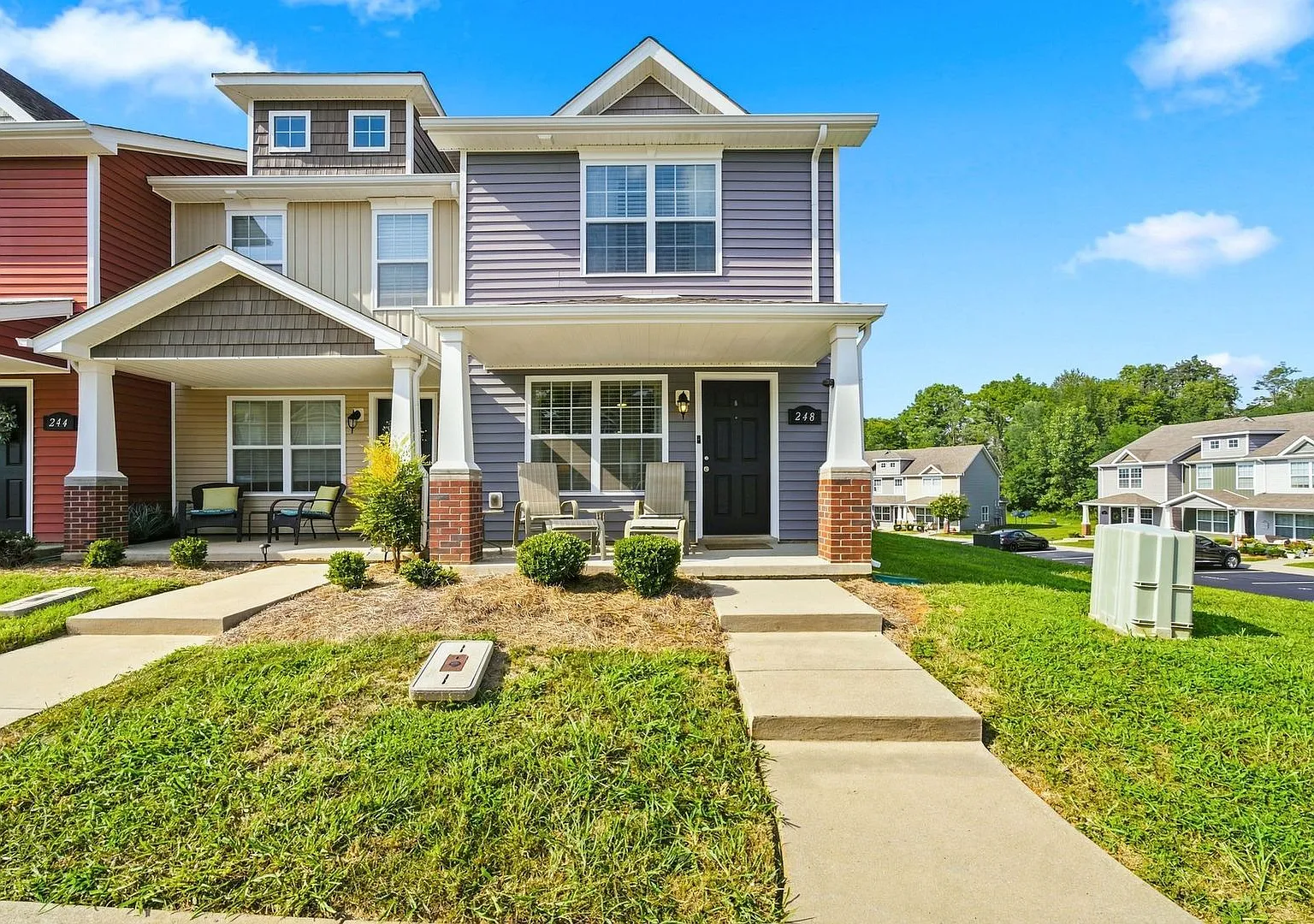 Furnished Townhome in the Rossview School District — Photo 1