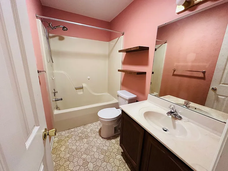 105 Franklin Parke Ct — Photo 10