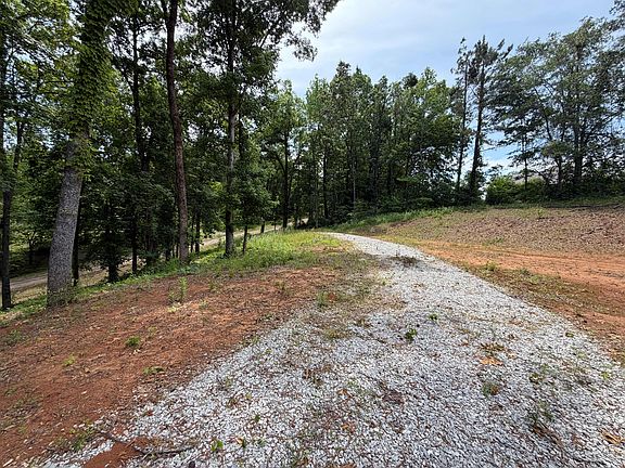 4th image of 518 Walls Valley Dr