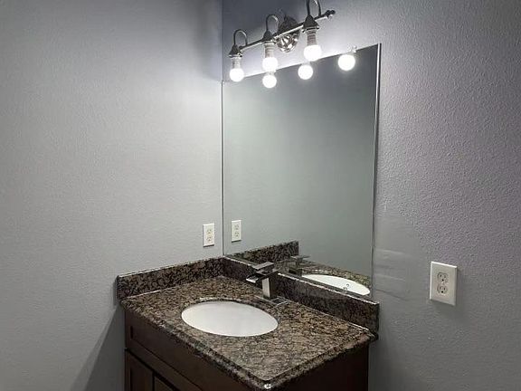 3rd image of 2342 Quazar Cir