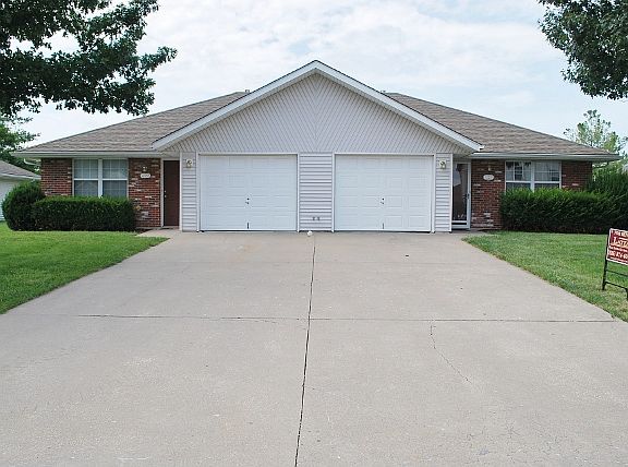 4th image of 1120 Dean Dr #22