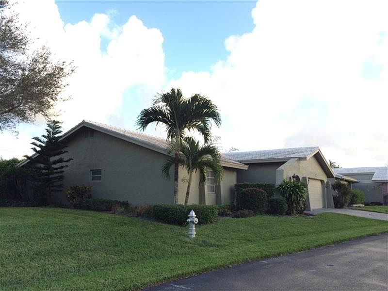 2nd image of 22070 Cameo Dr E