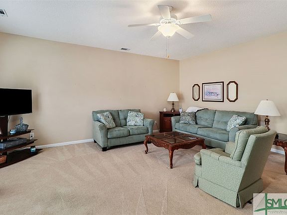 5th image of 205 Foxbury Square
