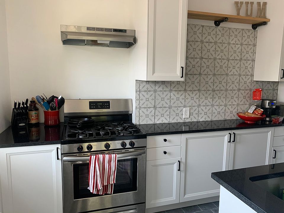 1st image of 715 W 37th St #4