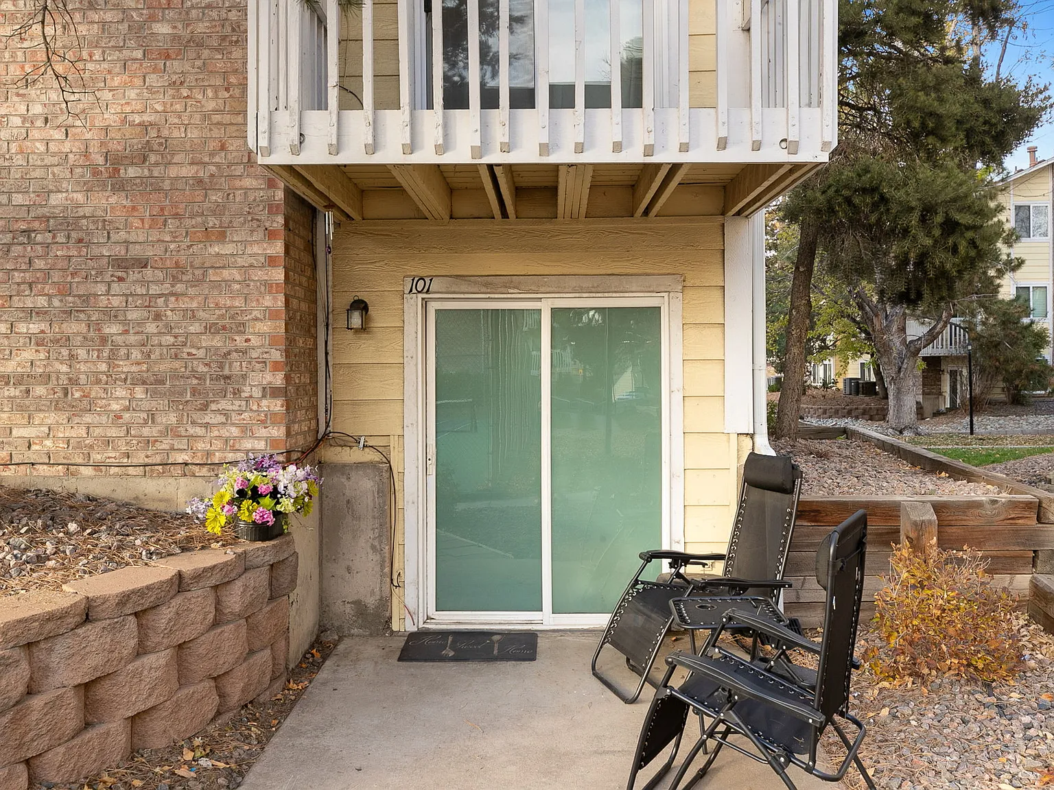 2 bed, 1016 sqft, $2,000 — Photo 2