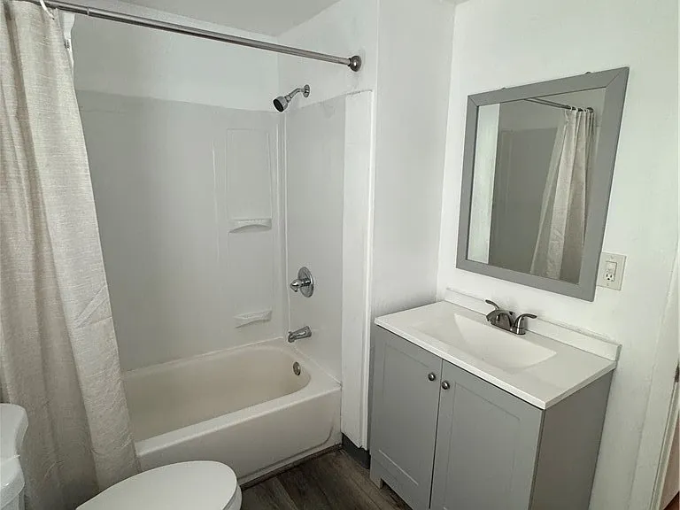239 Weyl St — Photo 18