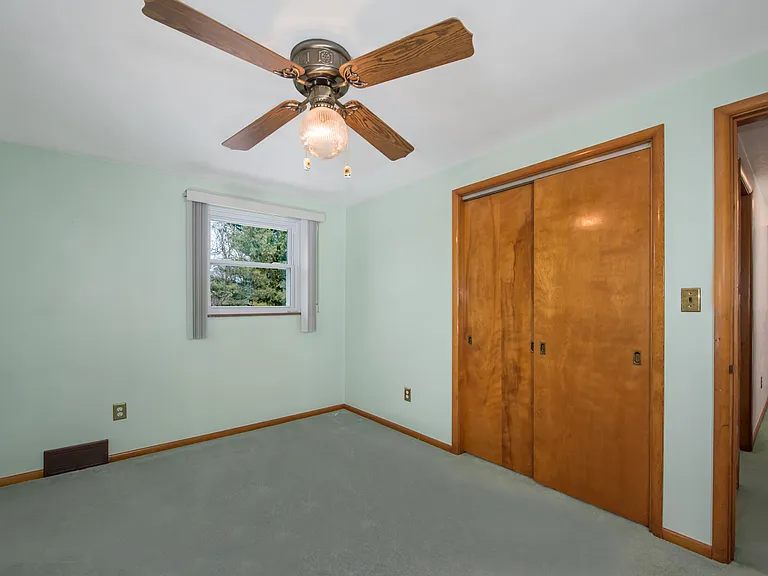 222 Rolling Dr — Photo 22