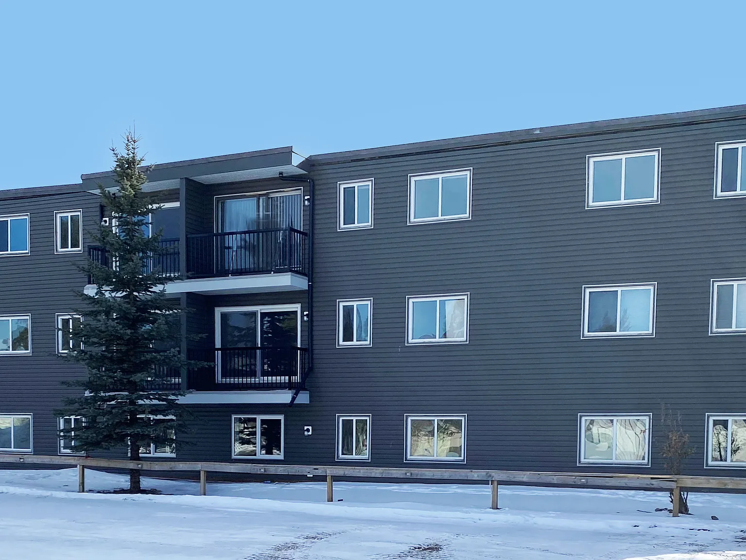Sikanni Place — Photo 2