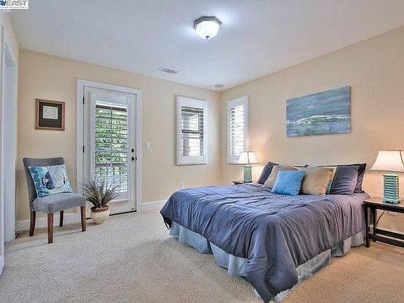 2nd image of 502 Palo Verde Cmns