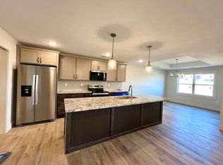 9179 Bullfrog Dr, Manhattan, KS 66502