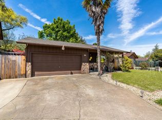 48 Whitmore Ln APT B, Ukiah, CA 95482