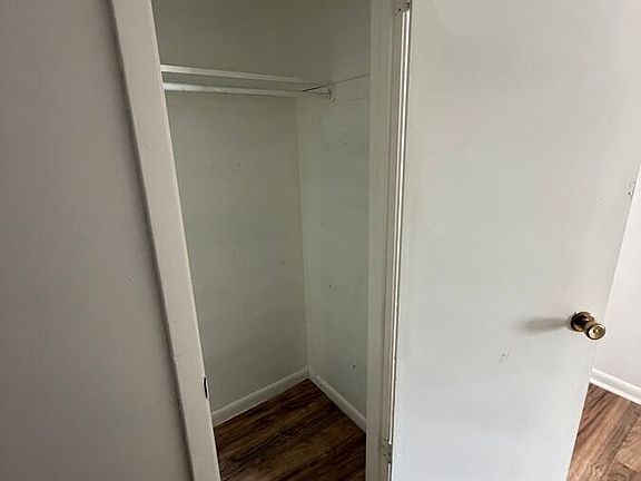 4th image of 2113 Ottawa St APT 204C