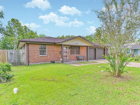 807 Temple Dr, Hitchcock, TX 77563