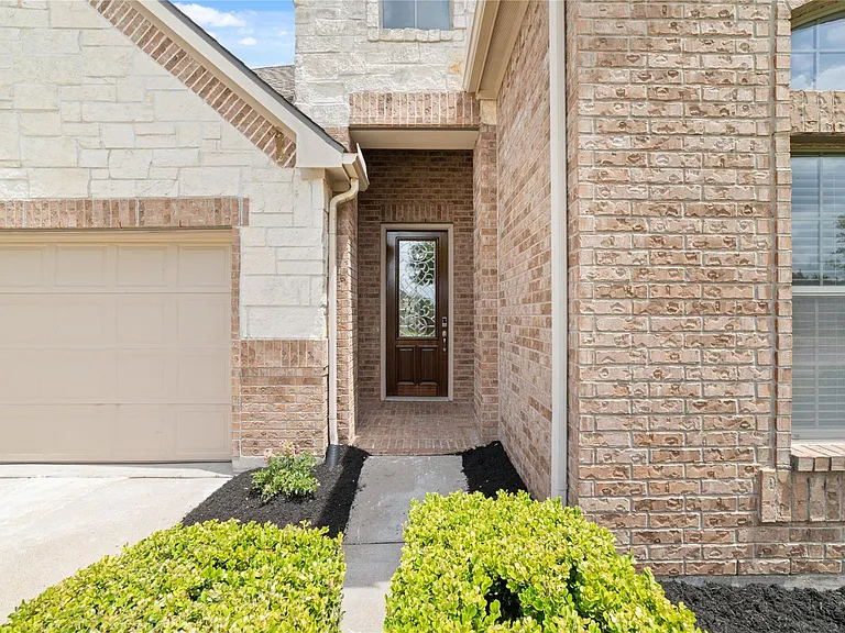 17314 Aldenwilds Ln — Photo 4