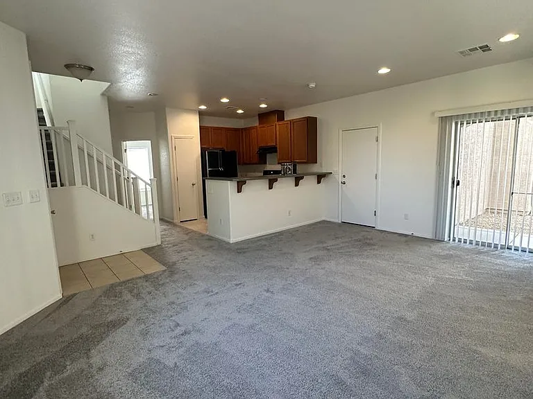 930 Wembly Hills Pl — Photo 4