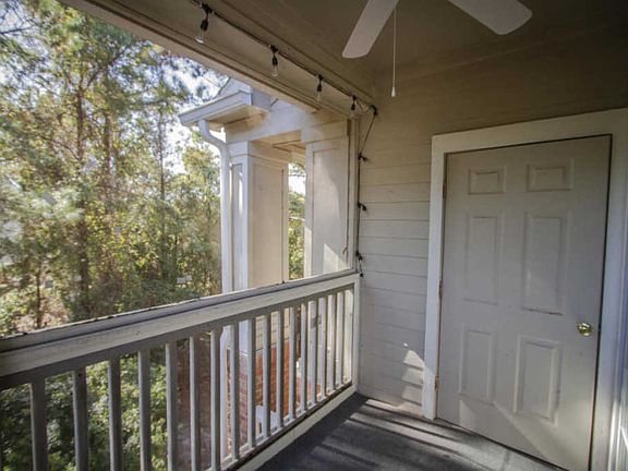 2nd image of 1600 Long Grove Dr Unit 311
