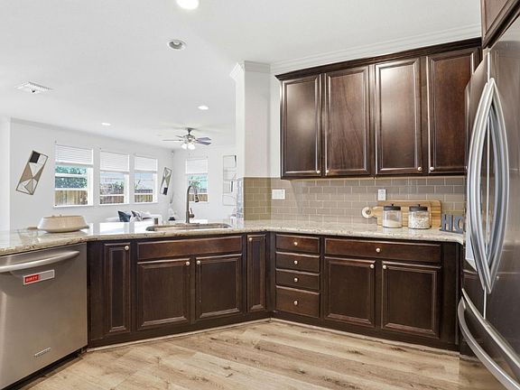 4th image of 17050 Mimosa Dr