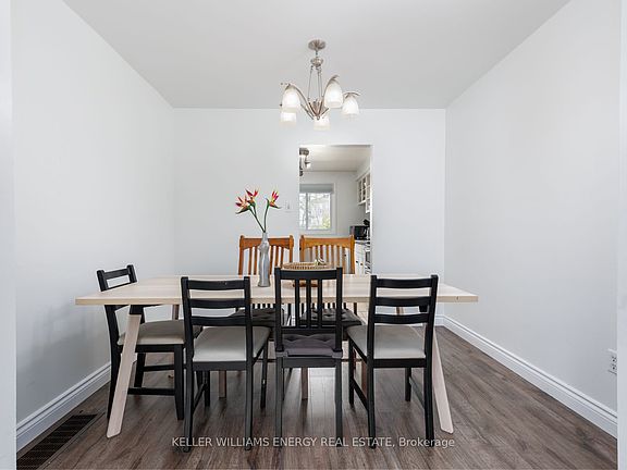 5th image of 660 Grey St #B