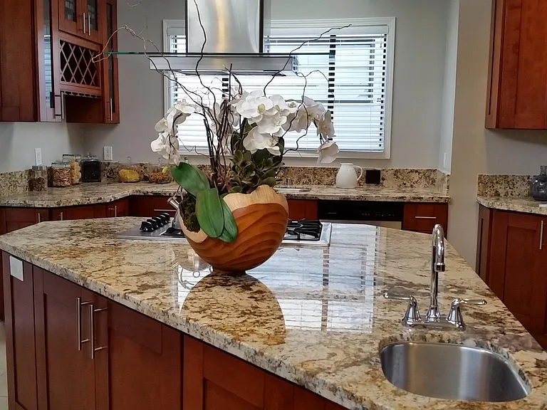 8418 Loyola Blvd — Photo 37