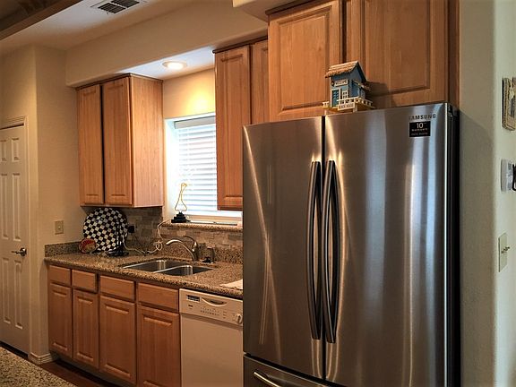 4th image of 126 E Hibiscus St #A