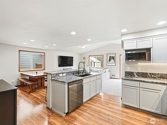 4th image of 14722 50th Avenue NE