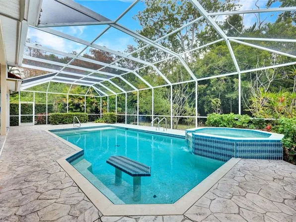 440 Henley DR, NAPLES, FL 34104