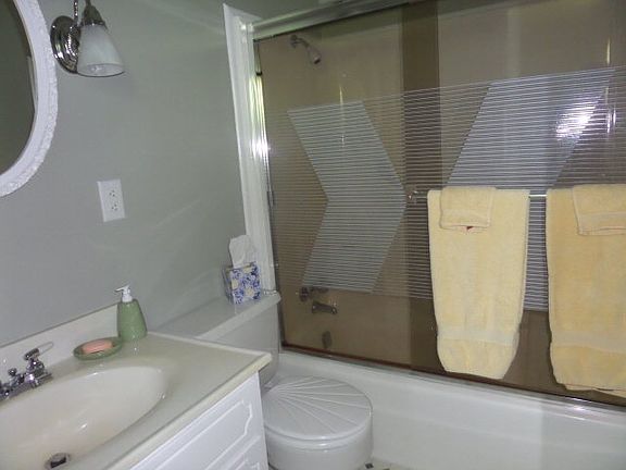 5th image of 406 N Cedarwood Dr
