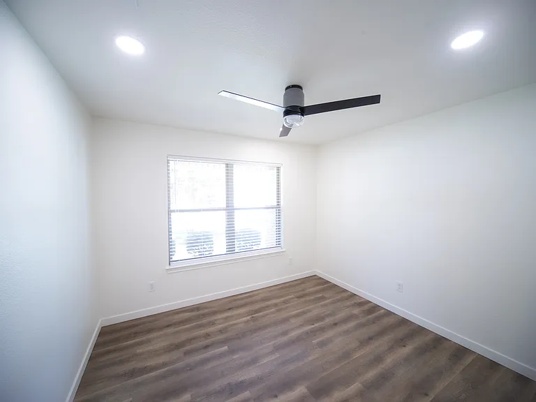 3235 S University Dr — Photo 18
