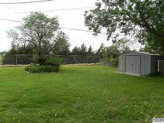 5th image of 15 E 27th Ave