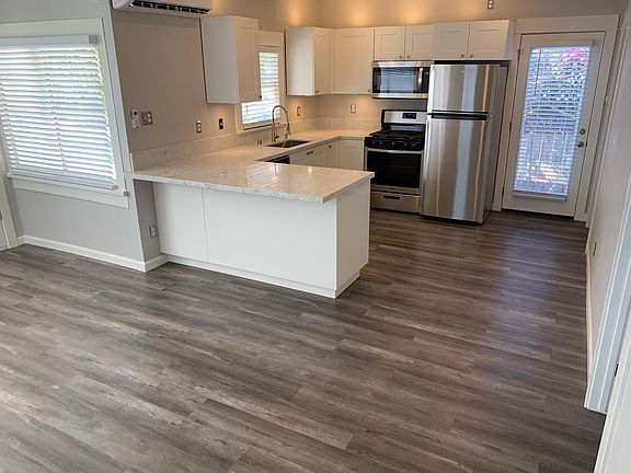 2nd image of 3803 Villa Ter