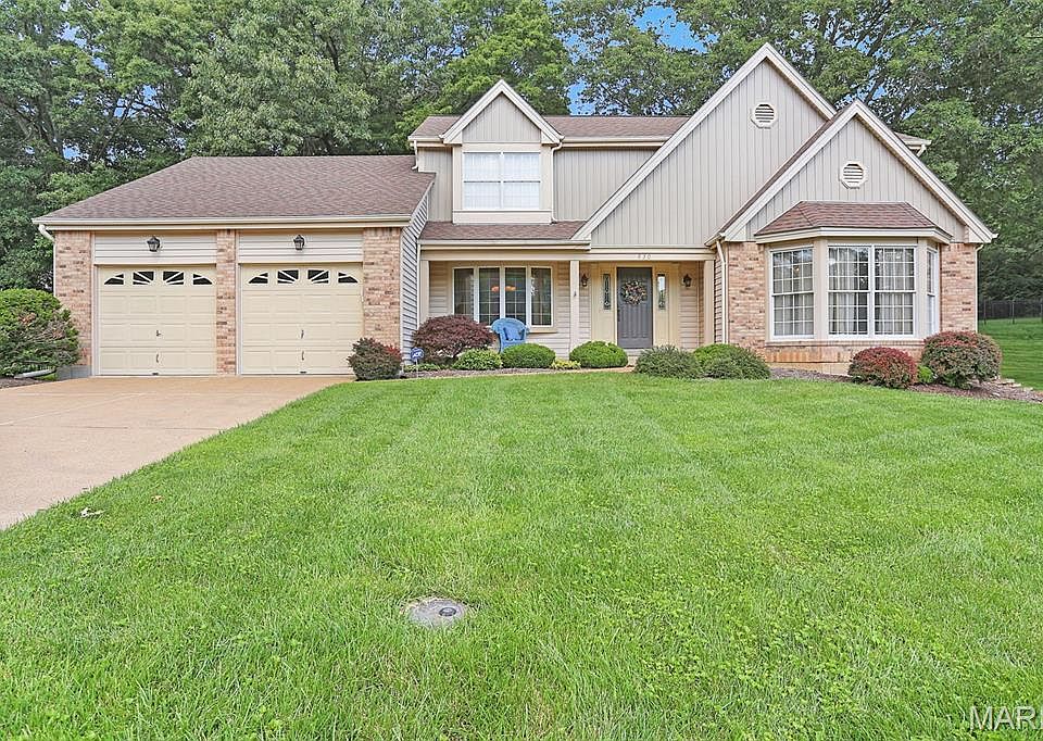 1st image of 830 Whispering Meadows Dr