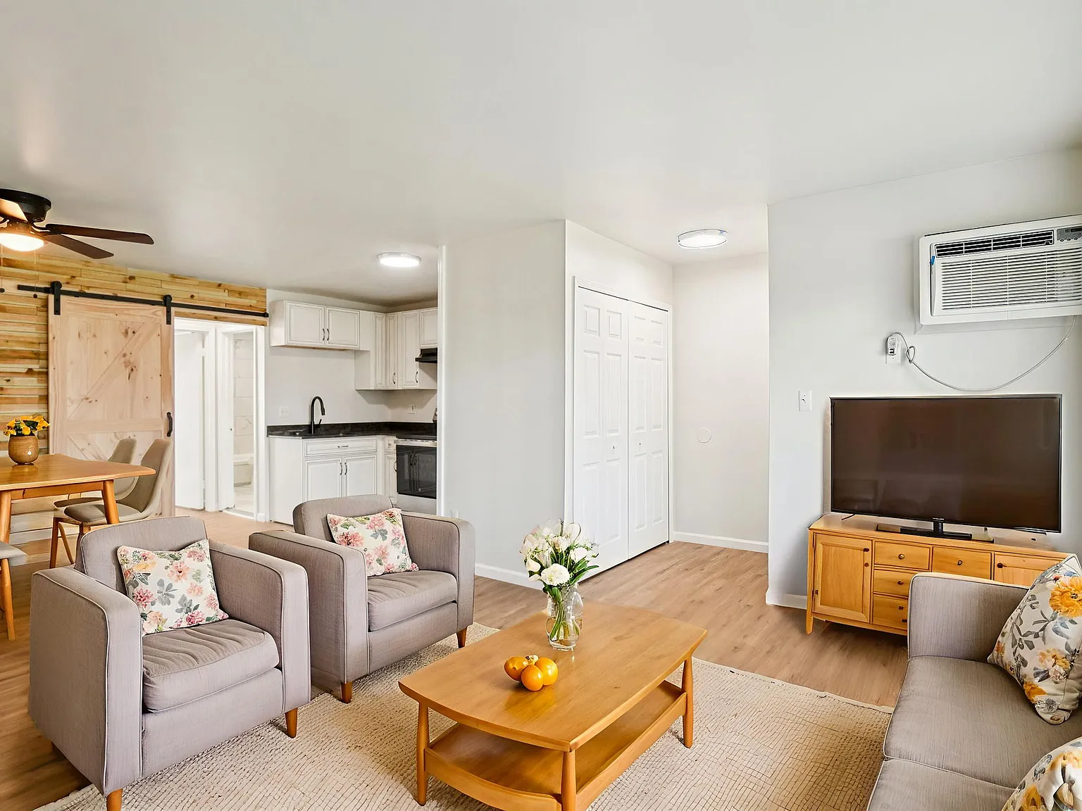 Ava Sterling Apartments — Photo 3
