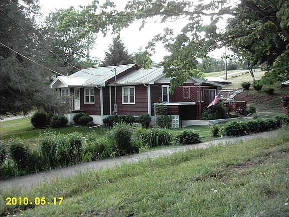 4th image of 1832 Highway 81 S