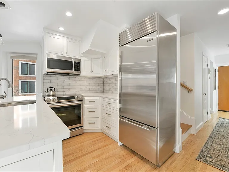 492 Beacon St #82 — Photo 6