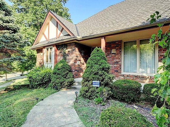 5th image of 6304 Larson Ave