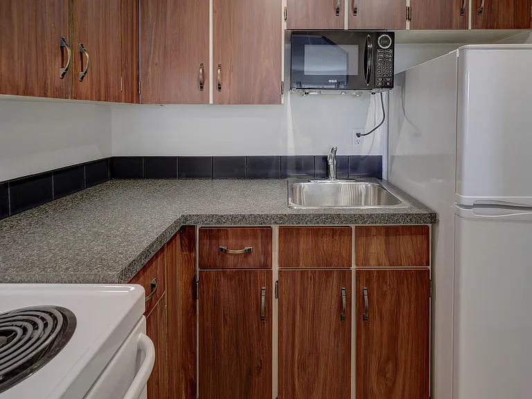 1010 13th Ave SW #604 — Photo 5